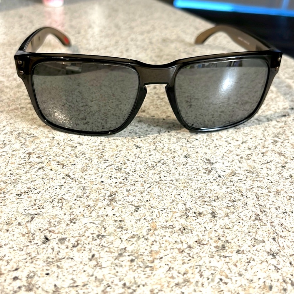 Oakley holbrooks